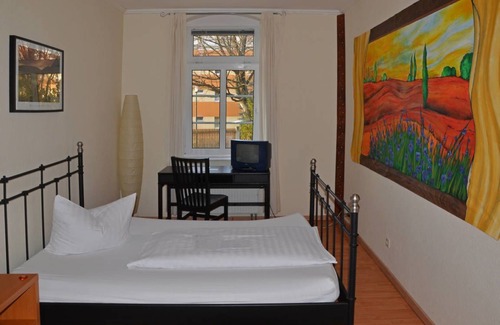 Strehlen House | Gästehaus Villa Seraphinum