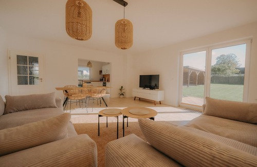 Klein Trebbow House | Gästehaus zum Schloßpark bei Schwerin