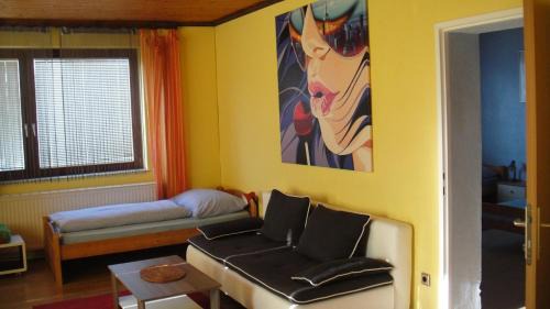 Strasshof an der Nordbahn House | Gästepension Sport 71