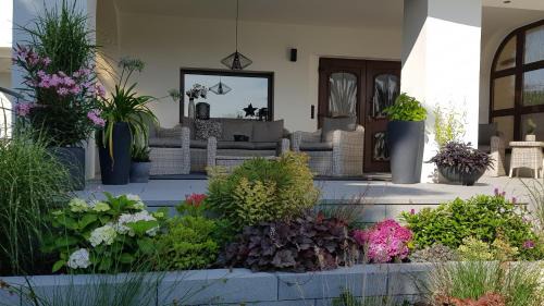 Taucha Apartment | Gästewohnung Flora