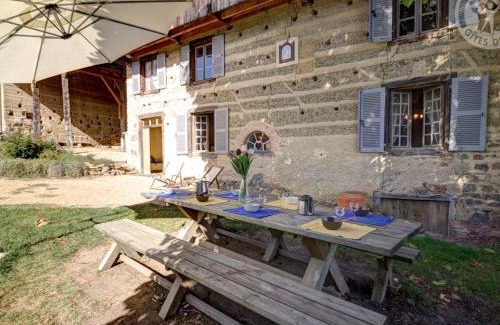 Saint-Martin-la-Sauvete House | Gîte 10 pers, cheminée, animaux permis - FR-1-496-128