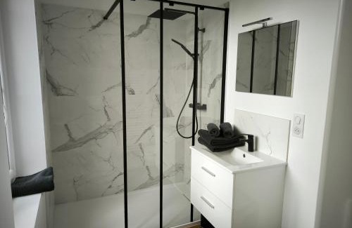 Chezy-sur-Marne Bed & Breakfast | Gîte Champagne Philippe Moutardier - Chambre Raisin