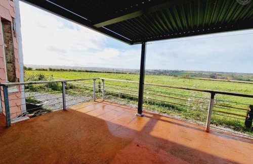 Sains-du-Nord House | Gîte de Charme Isolé, Ferme Authentique, 4 Chb, Jardin, Randonnées, Val Joly à Proximité - FR-1-510-204