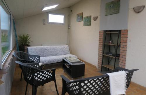 Vieilles-Maisons-sur-Joudry House | Gîte familial près de l'étang des Bois avec cheminée et véranda chauffée - FR-1-590-89