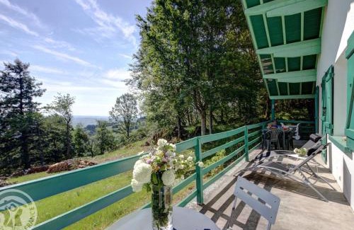 Arcon House | Gîte familial avec cheminée, terrasse et jardin - Animaux acceptés - FR-1-496-177