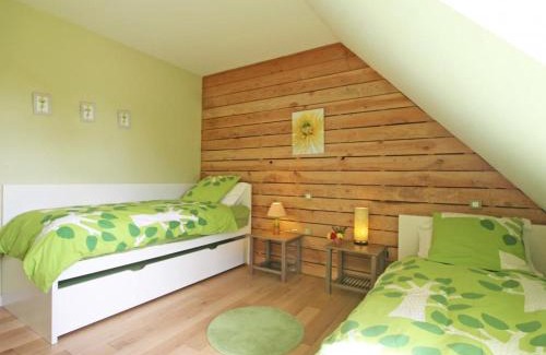 Juvigny-sous-Andaine House | Gîte familial ou entre amis, 12 pers max, nature, forêt et équitation, proche Bagnoles de l'Orne - FR-1-497-18