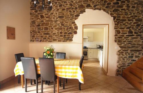 Les Champs-Geraux House | Gîte Fraise - Les Gîtes de la Lohuas