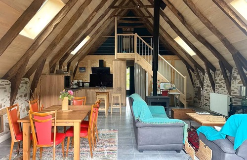 Coubisou House | Gîte Le Couderc de Coubisou, renovated barn