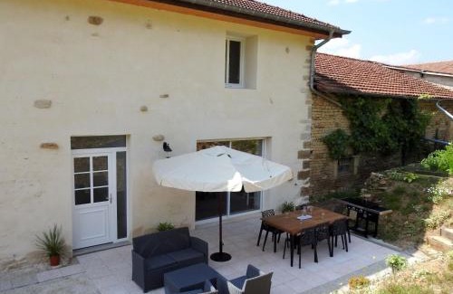 Dommartin-le-Franc House | Gîte rénové 3 chambres avec cour et terrasse, proche musée et voie verte vers le lac du Der - FR-1-611-63