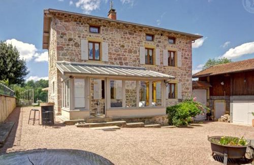 Belmont-de-la-Loire House | Gîtes confortables avec piscine, accueil animaux, cheminée, jardin - FR-1-496-140