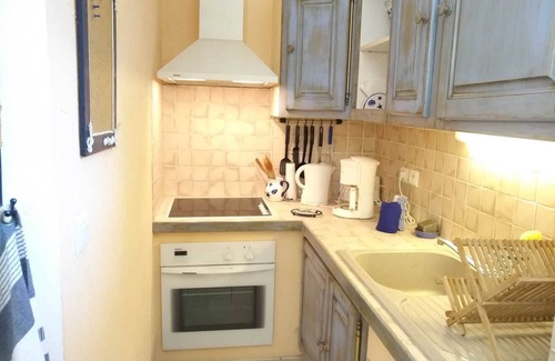 Saint-Jean-de-Valeriscle Apartment | Gîtes "Les terrasses" + room "La source" - 2 night stay