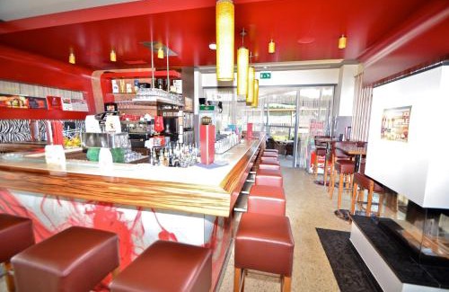 Fladnitz an der Teichalm Hotel | G.H. Knoll "Proellhofer" Cafe Bar Hills