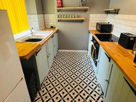 Abertillery House | Gaen - Ty Seren