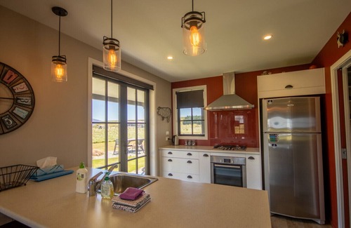 Ben Ohau House | Galaxy Views · Pedalfish Cottages: Galaxy Views FREE WIFI