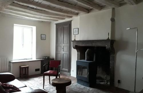 Vezelay House | Galerie Benjamine