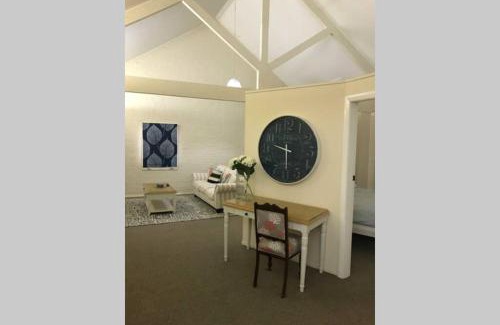 Narrabri Apartment | Gallipoli House- The Loft Apartment