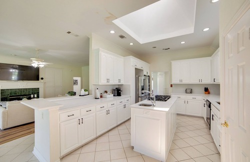 Farmersville House | Game Room & Bar: Secluded Getaway in Farmersville