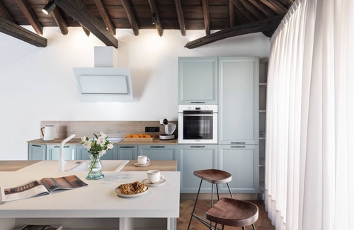 El Arenal Villa | GANDESA, PALACE HOUSE. Swimming pool, Palace house heart of Historic Sevilla