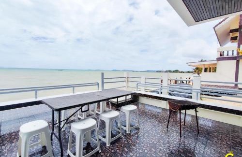 Ban Chang House | Gao Lighthouse Phala Beach