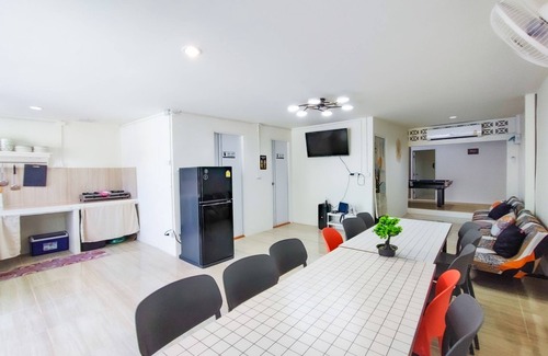 Ban Chang Hotel | GAO Phala beachfront hostel & pool villa