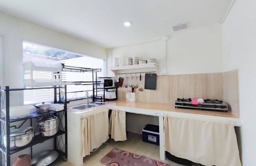 Ban Chang Hotel | GAO Phala beachfront hostel & pool villa