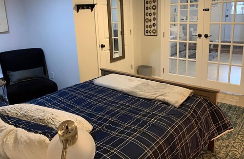 Flemington Apartment | Garden Apartment on Main - Modern, Quiet, Comfy