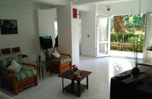 Adalar House | Garden flat in Princess Islands, Heybeliada Istanbul