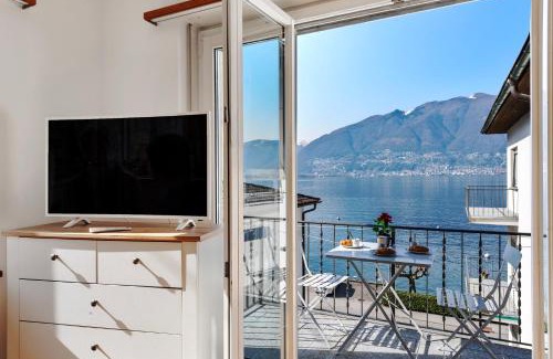 Vira Apartment | Garden on the lake 1 - Happy Rentals