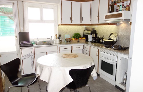 Alicante Apartment | Garden Penthouse Mercado Alicante, 70m2 calm and sunny terrace