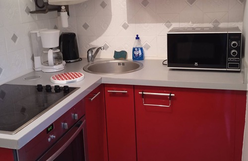 Jeanne d'Arc Condo | Garden side