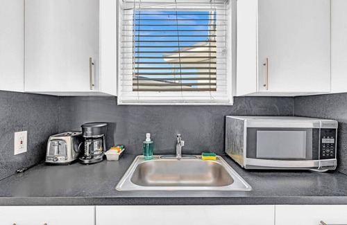 Nautilus Apartment | Garden suite hosted by Sweetstay