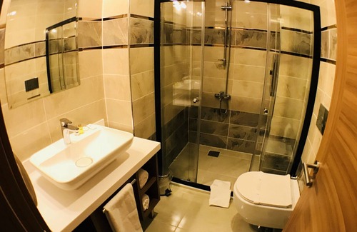 Zara Hotel | Garden Zara Hotel