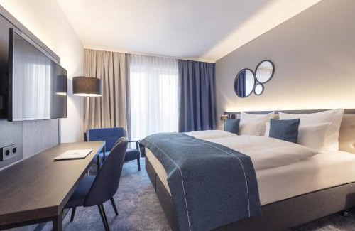 Neusaess Hotel | Garner Hotel Augsburg Nord by IHG