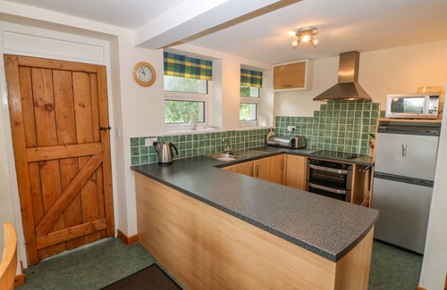 Garn Fadryn Cottage | GARREG LWYD FARM, pet friendly, character holiday cottage in Nefyn