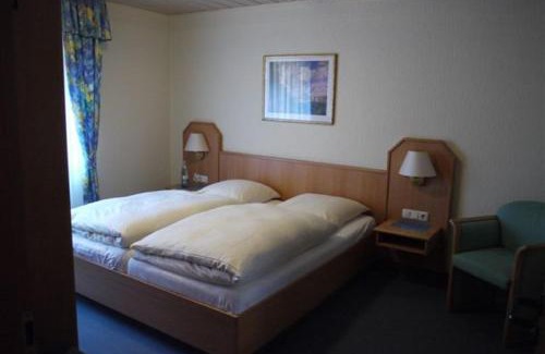 Gochscheim Hotel | Gasthaus "Zur Krone"