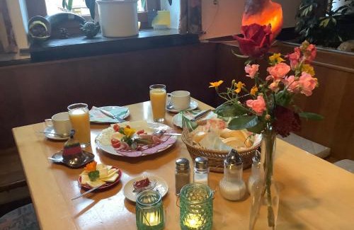 Untersteinbach House | Gasthof Hirschenbräu Michel