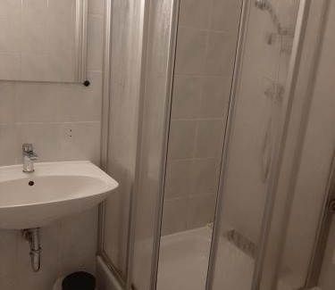 Bad Duerrenberg House | Gasthof & Pension Zum Saalestrand