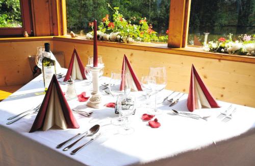 Heilsbronn Hotel | Gasthof Schönau