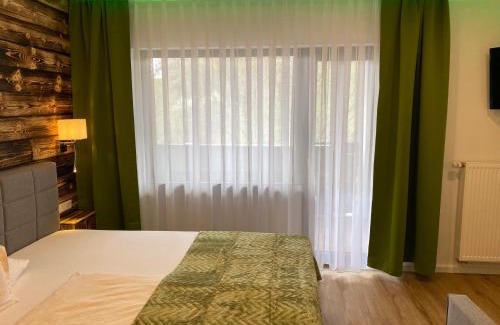 Winzenhohl Hotel | Gasthof zur Sonne Winzenhohl