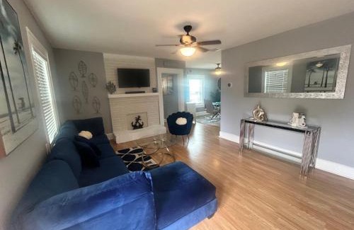 Highland Oaks House | Gated single family home downtown ST Petersburg, FL