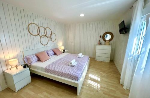 Los Gallos-Cerromolino House | GATU Villa Serena piscina privada mayores de 25 años y familias