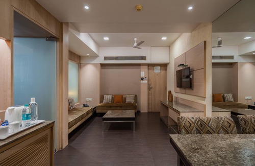 Mira Road East Hotel | GCC Hotel and Club