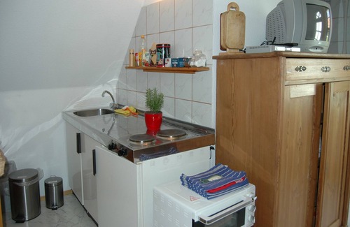 Neudrossenfeld Apartment | Gemütliche 45qm Ferienwohnung direkt am Roten Main, kostenfeies WLAN