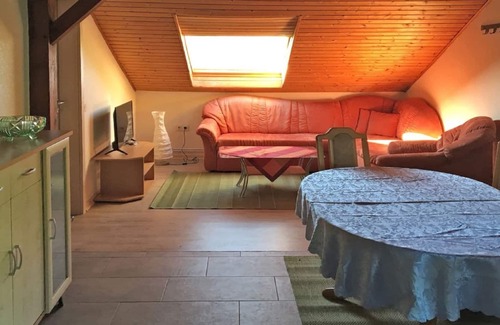 Waldbrunn Apartment | Gemütliche Ferienwohnung mit Terrasse im Westerwald