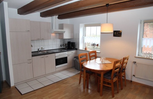 Uttum Apartment | Gemütliche Og-wohnung für 4 Personen im Müllerhaus der Uttumer Mühle