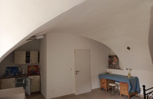 Bruck an der Leitha Apartment | gemütlicher Sommer Appartement