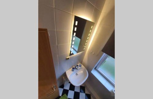 Giebichenstein Apartment | Gemütliches Apartment neben der Burg