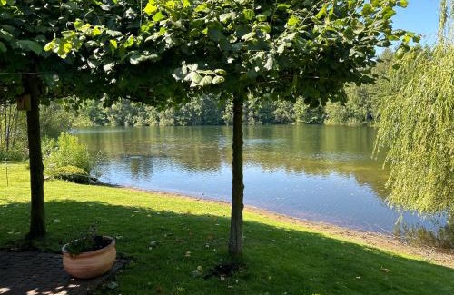 Warendorf Villa | Gemütliches Fachwerkhaus am See mit Kamin