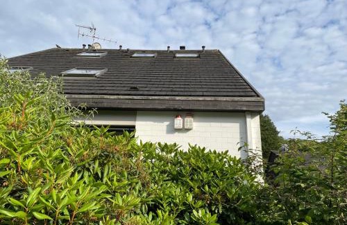 Hattingen Apartment | Gemütliches Studio in ruhiger Lage mit Klimaanlage, Netflix und Parkplatz