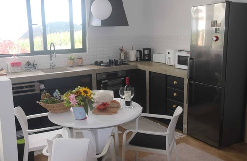 Faja de Baixo Apartment | Gemütliches Wohnung Über die Stadt von Ponta Delgada, mit Meer Blick